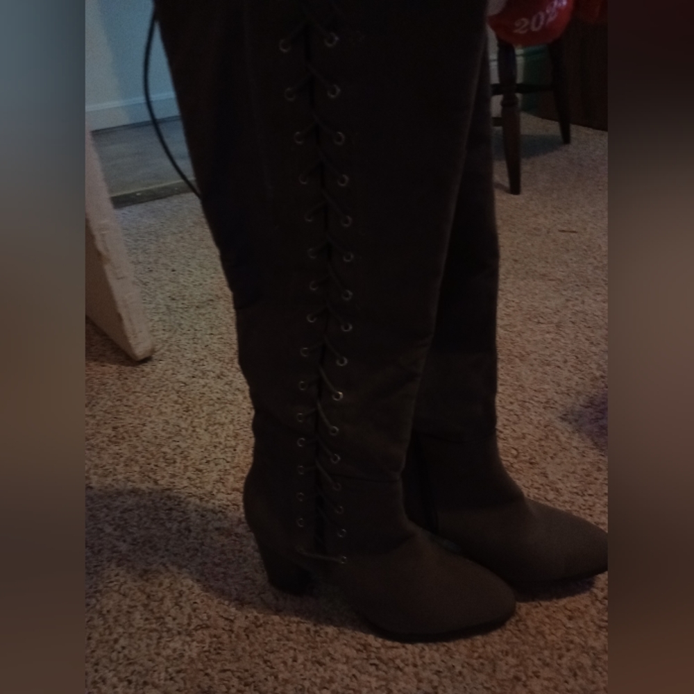 Dress boots